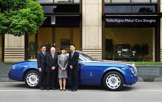 Rolls-Royce otworzył nowy salon sprzedaży w Szanghaju