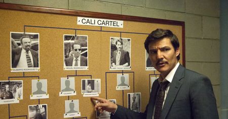 Kroniki Narcos: Pogłębione spojrzenie na wojnę z narkotykami