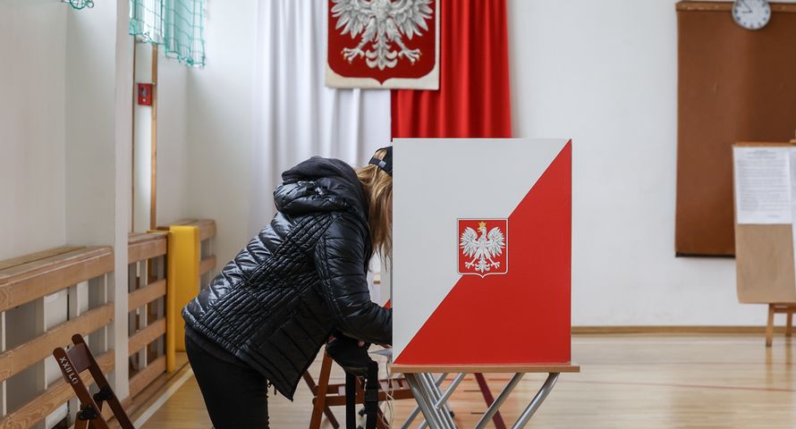 Exit poll Ipsos: Trzaskowski i Nawrocki w drugiej turze, Braun przed Hołownią. Inne wyniki w Republice