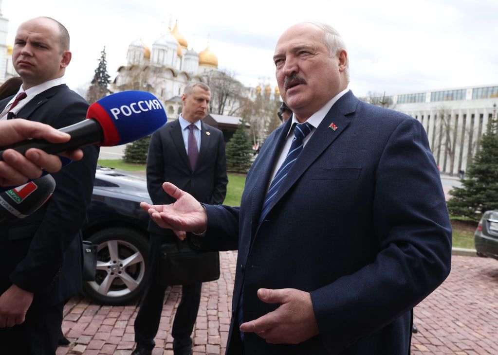 Lukashenko vows no nuclear action unless borders are breached