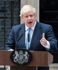 Johnson: Rosja przystawiła broń do głowy Ukrainie