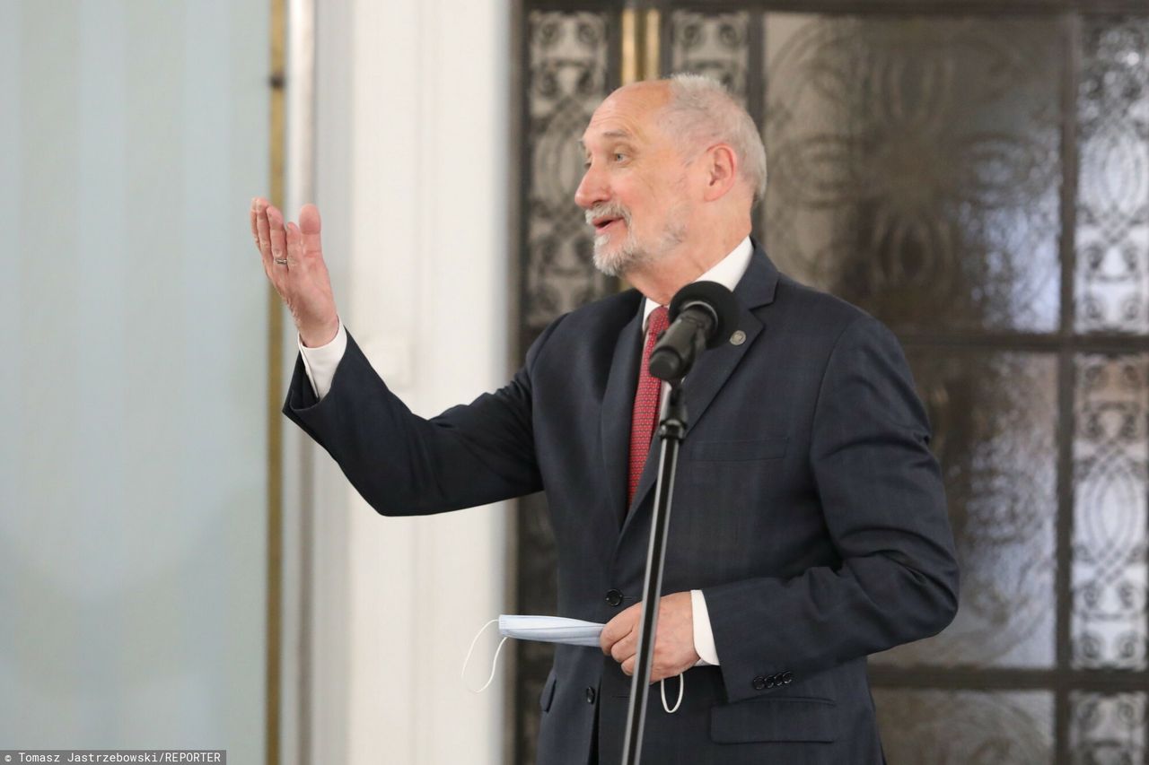 Antoni Macierewicz ostrzega przed UE. Mówi, jak się obronić 