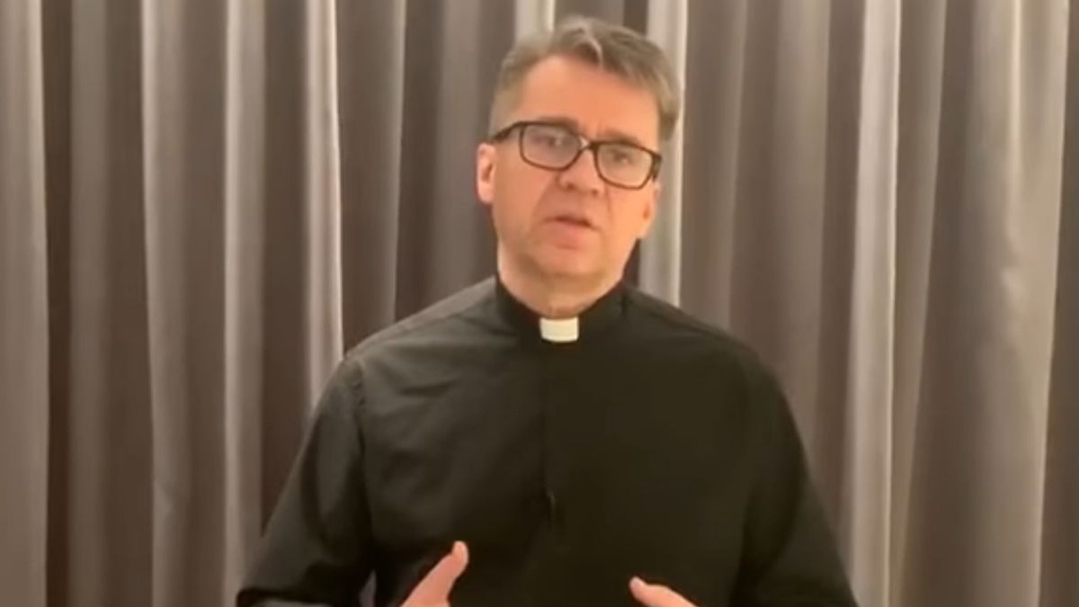 Ksiądz Mirosław Ładniak