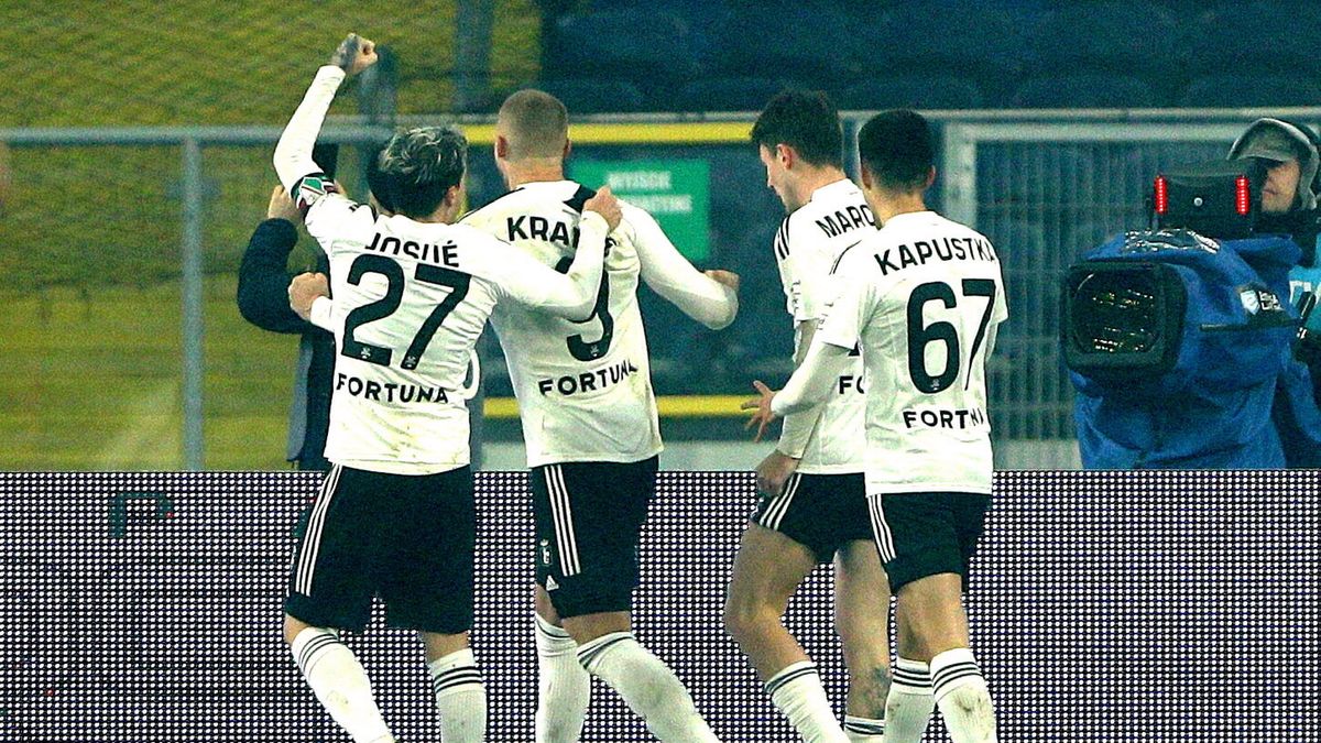 Zdjęcie okładkowe artykułu: PAP / Jarek Praszkiewicz / Na zdjęciu: Legia Warszawa wygrała w Chorzowie 1:0 po golu Marca Guala
