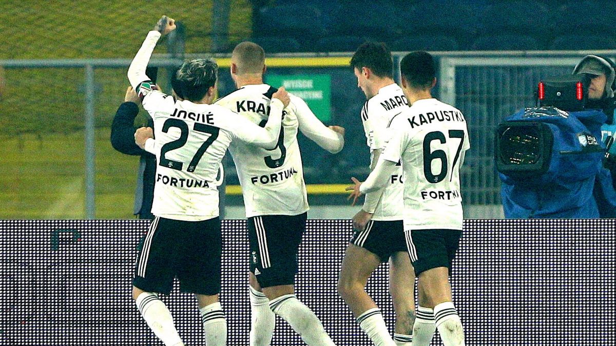 PAP / Jarek Praszkiewicz / Na zdjęciu: Legia Warszawa wygrała w Chorzowie 1:0 po golu Marca Guala