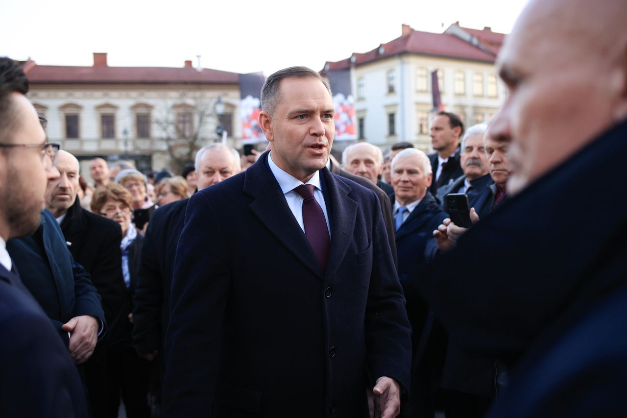 Nawrocki odpowiada na cła Trumpa. Krytykuje UE