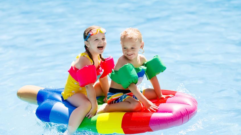 Niebezpieczne zabawki do wody