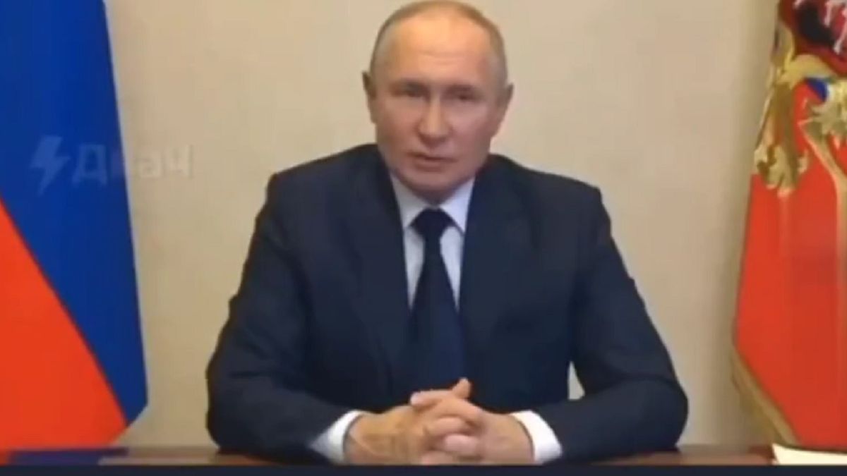 Władimir Putin rozmyśla na temat historii kuli ziemskiej