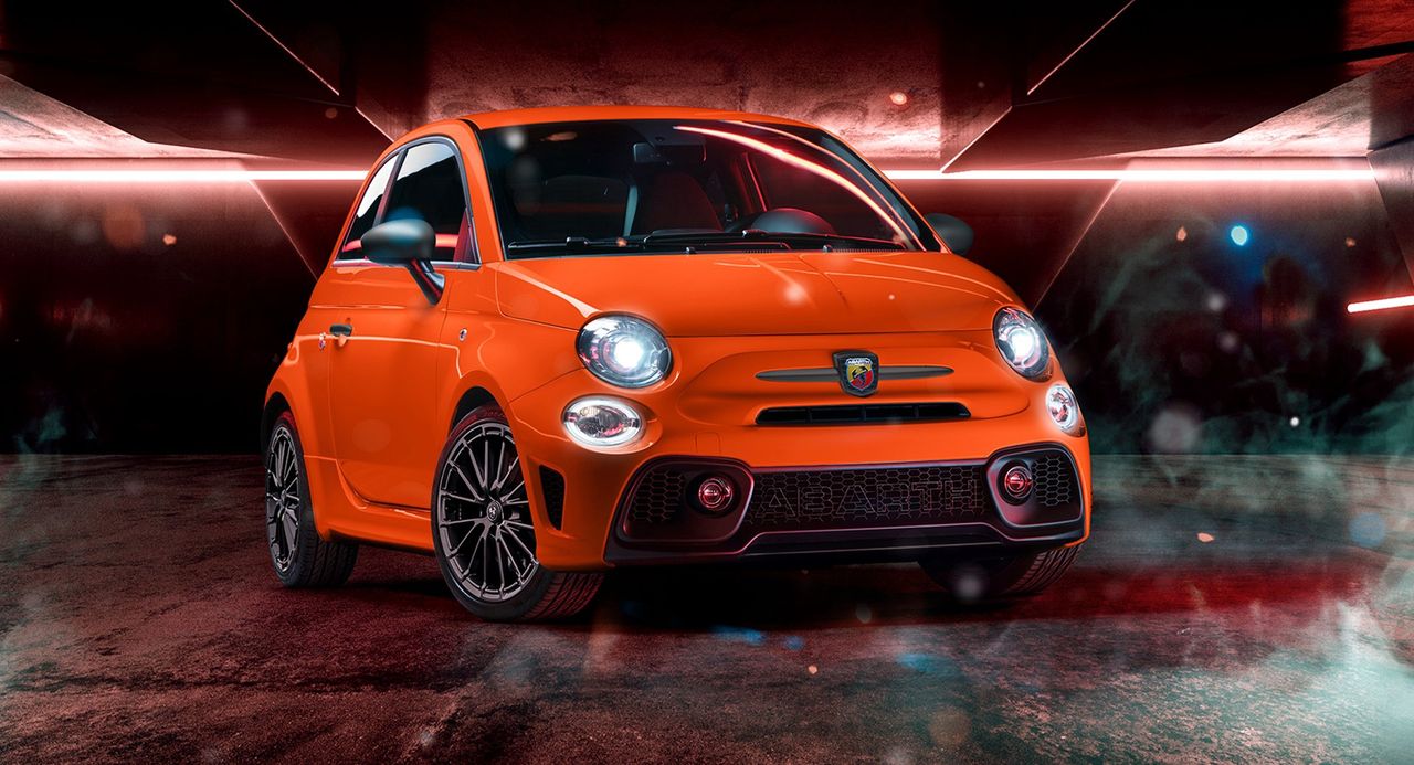 Abarth 595/695 wciąż żyje. Właśnie debiutuje w wydaniu na nowy rok