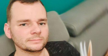 Paweł ze "Ślubu od pierwszego wejrzenia" z narzeczoną. Fani: "Ale podobni!"
