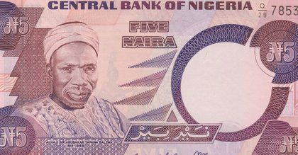 Nigeria: Ponad 30-procentowy spadek kursu waluty. Koniec powiązania z dolarem