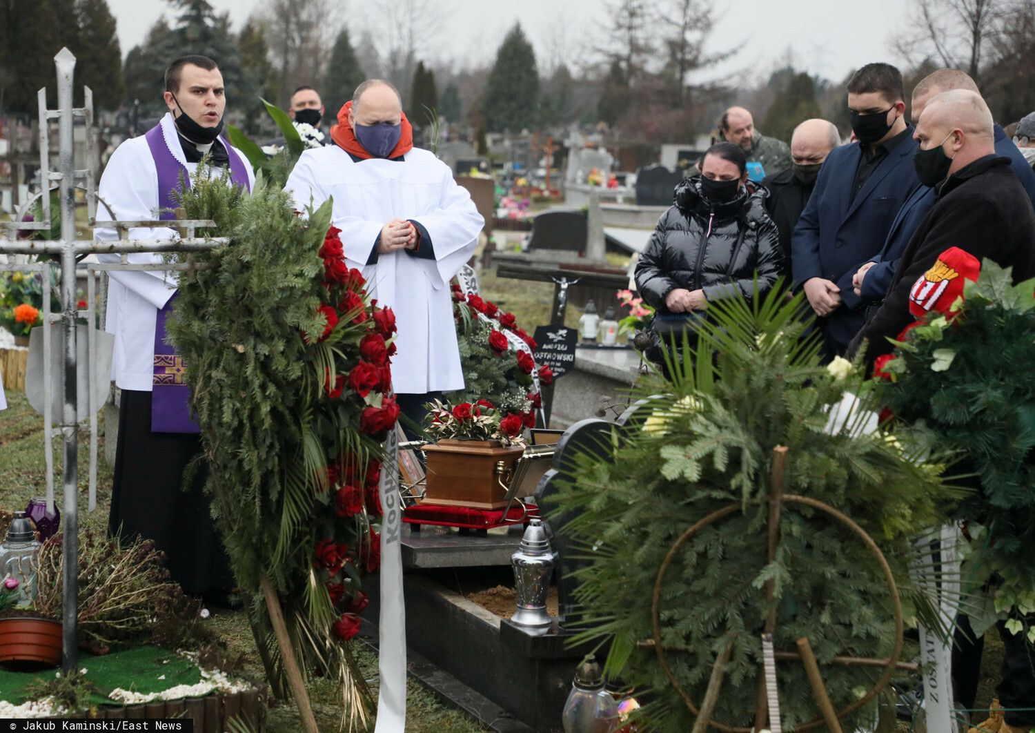 Rodzina i przyjaciele na pogrzebie Marka "Krzykacza" Pawłowskiego