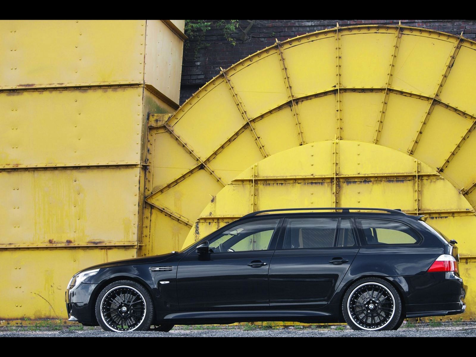Edo Competition M5 Touring Dark Edition fot.7