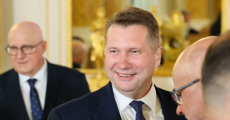 Czarnek triumfuje. PiS przejmuje władzę w radzie powiatu
