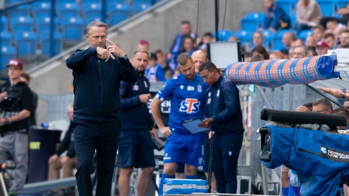 PAP / Jakub Kaczmarczyk / Na zdjęciu: trener Lecha Poznań John van den Brom