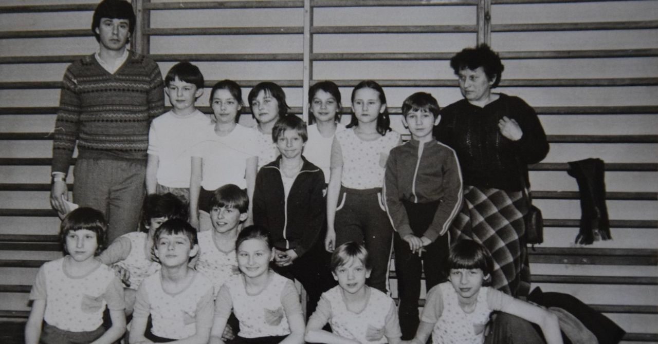 Szkoła Podstawowa nr 12 i Gimnazjum nr 5 w Zduńskiej Woli. Historia tworzona przez ludzi. Mamy wyjątkowe zdjęcia