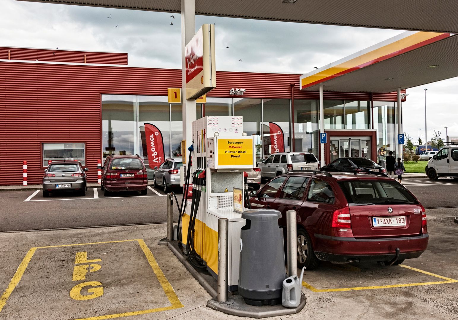 In Belgium, the government has introduced maximum fuel prices.  Effect?  High prices at the stations