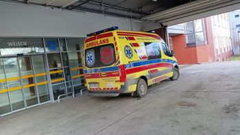 Wypadek w miejscowości Komorna. Krajowa trasa numer 77 całkiem zablokowana