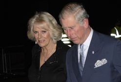 Król Karol III i królowa Camilla wpadli w panikę. "Są przekonani, że to koniec"