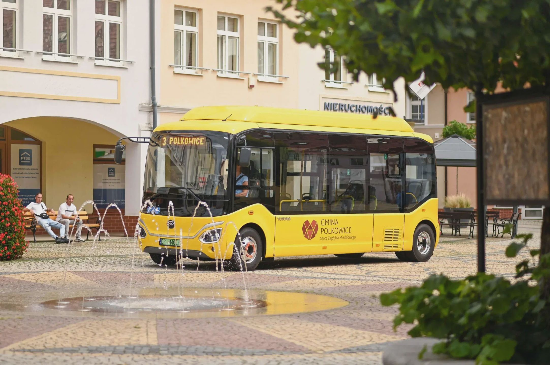 Chińsku autobus elektryczny Yutong E7S był 100. egzemplarzem 
