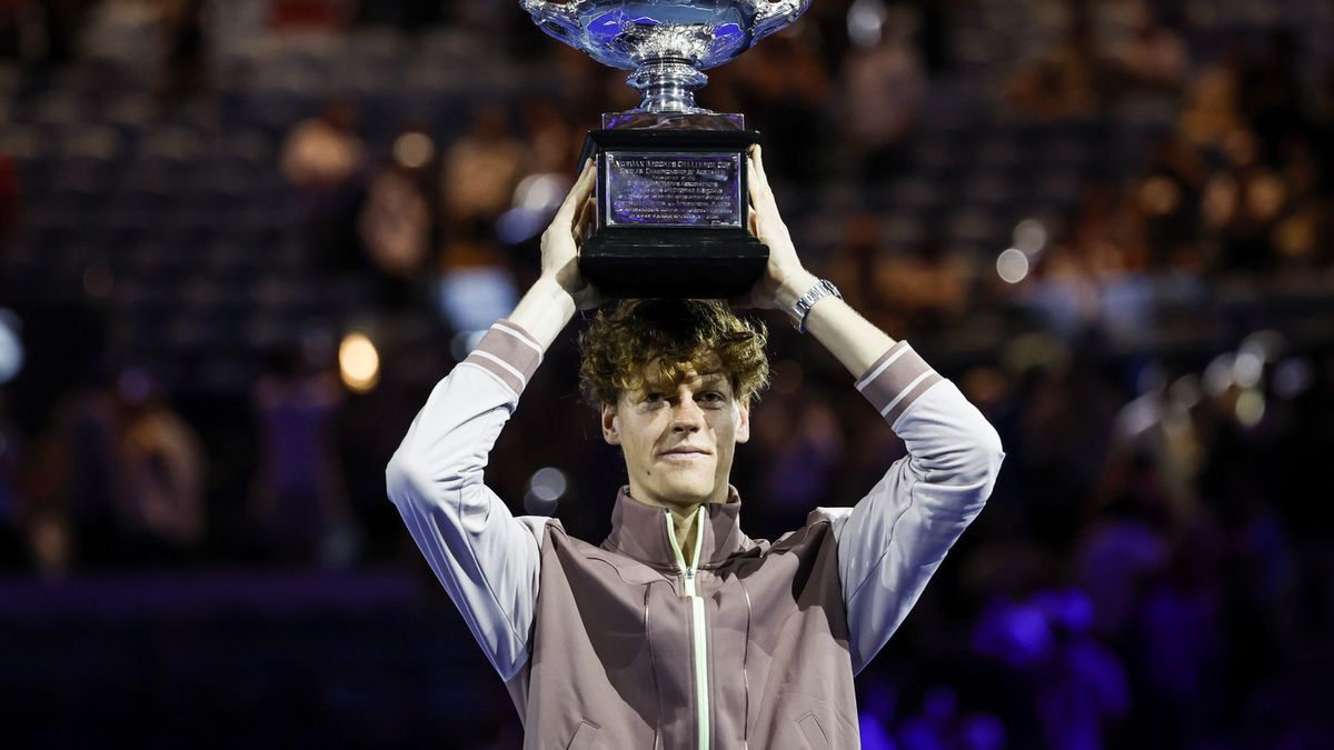 PAP/EPA / Mast Irham / Na zdjęciu: Jannik Sinner, mistrz Australian Open 2024