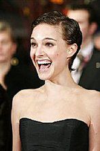 Natalie Portman w łóżku Erika Bany