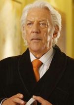 "Living Loaded": Donald Sutherland ojcem i szefem