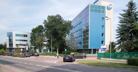 Grupowe zwolnienia w firmie polskiego miliardera. Prace ma stracić nawet 250 osób