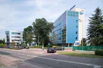 Grupowe zwolnienia w firmie polskiego miliardera. Prace ma stracić nawet 250 osób