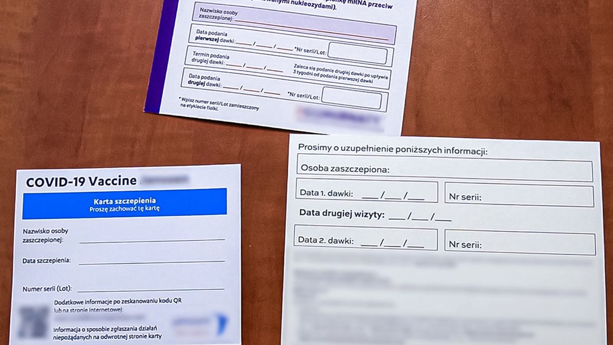 Policjanci z Lublina oraz CBŚP rozbili zorganizowaną grupę przestępczą, której członkowie podejrzani są o organizowanie tzw. paszportów covidowych za opłatą.