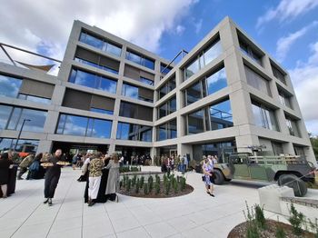Kraków i Opole: Te miasta biją Warszawę w płacach dla specjalistów B2B