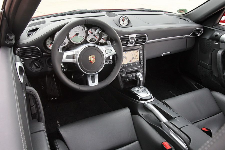 Porsche 911 turbo S (źródło: Auto Motor und Sport)