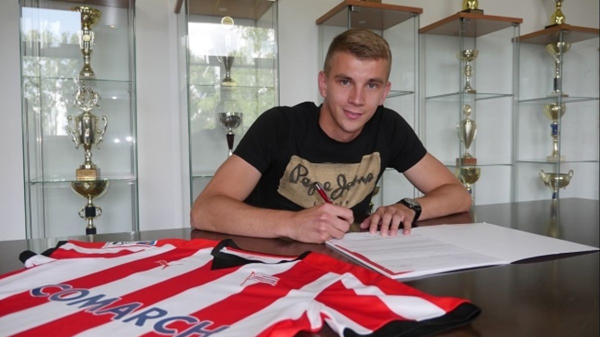 Materiały prasowe / MKS Cracovia SSA / Na zdjęciu: Adrian Danek