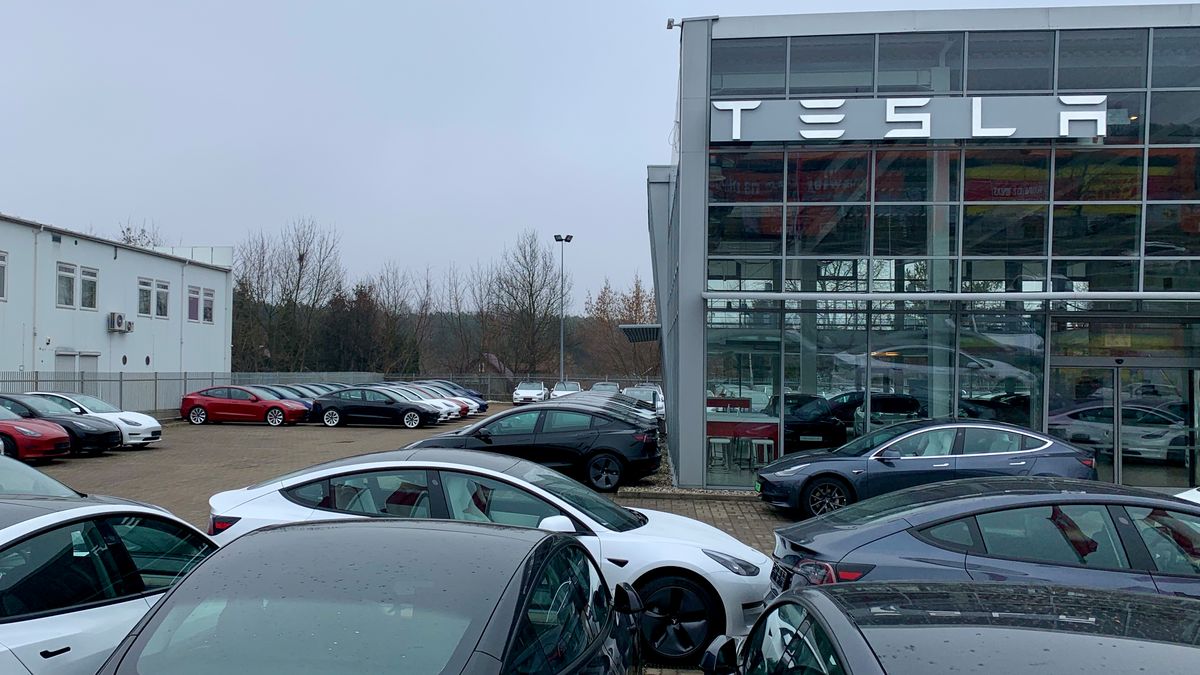 W teslach model 3 można wręcz przebierać