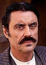 Ian McShane poprowadzi w 'Hot Rod'