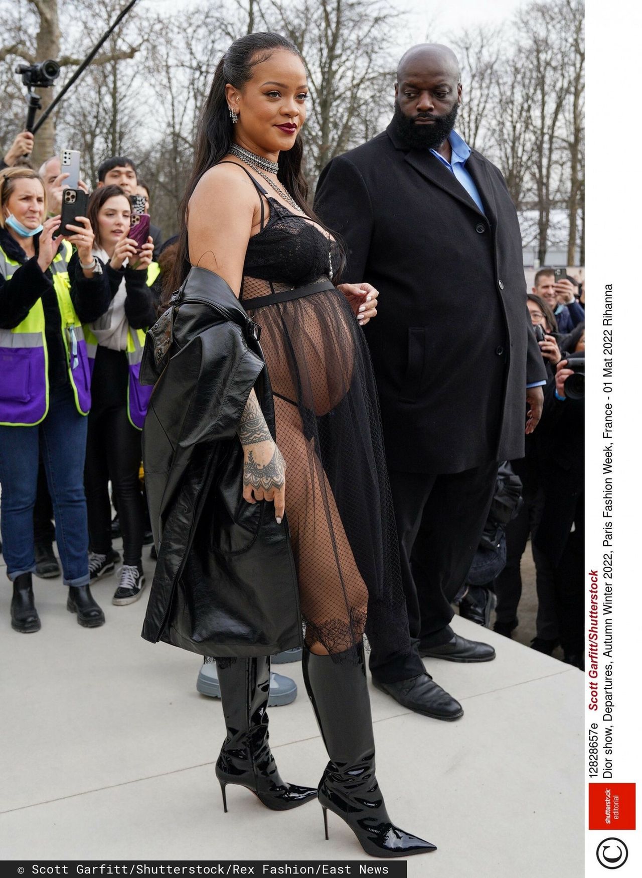 Rihanna podczas Paris Fashion Week