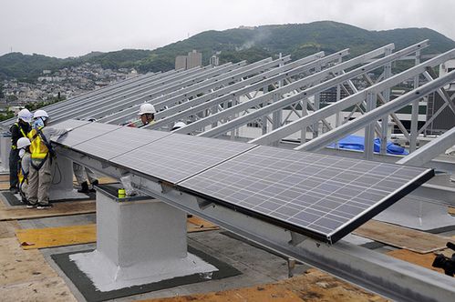 Chiny skarżą w WTO Brukselę w sprawie paneli słonecznych