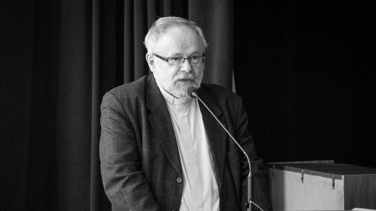 Olsztyn. Nie żyje ks. prałat kanonik Jan Guzowski