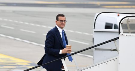 Premier chwali się budżetem na 2023 r. "Dokument to fikcja, deficyt dużo większy"