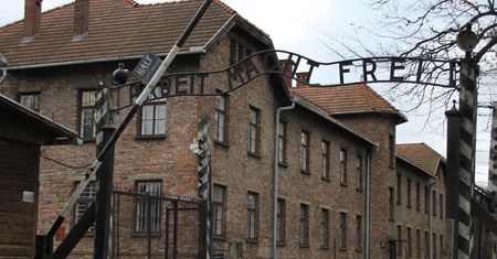 Problemy z niemiecką młodzieżą. "Brak szacunku do historii"