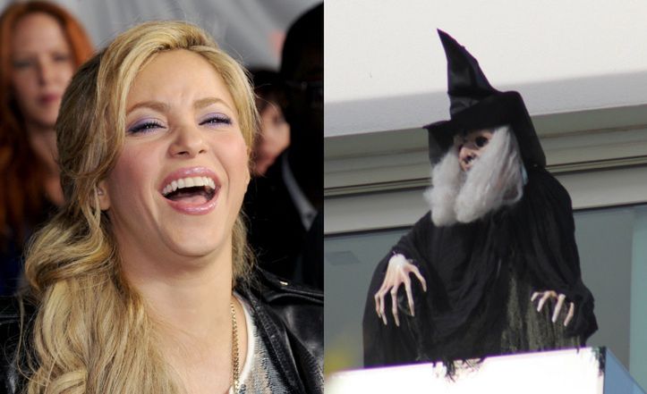 Shakira wystawiła na balkonie manekina w stroju wiedźmy, żeby... ODSTRASZYŁ matkę Gerarda Pique. Pomysłowa? (FOTO)
