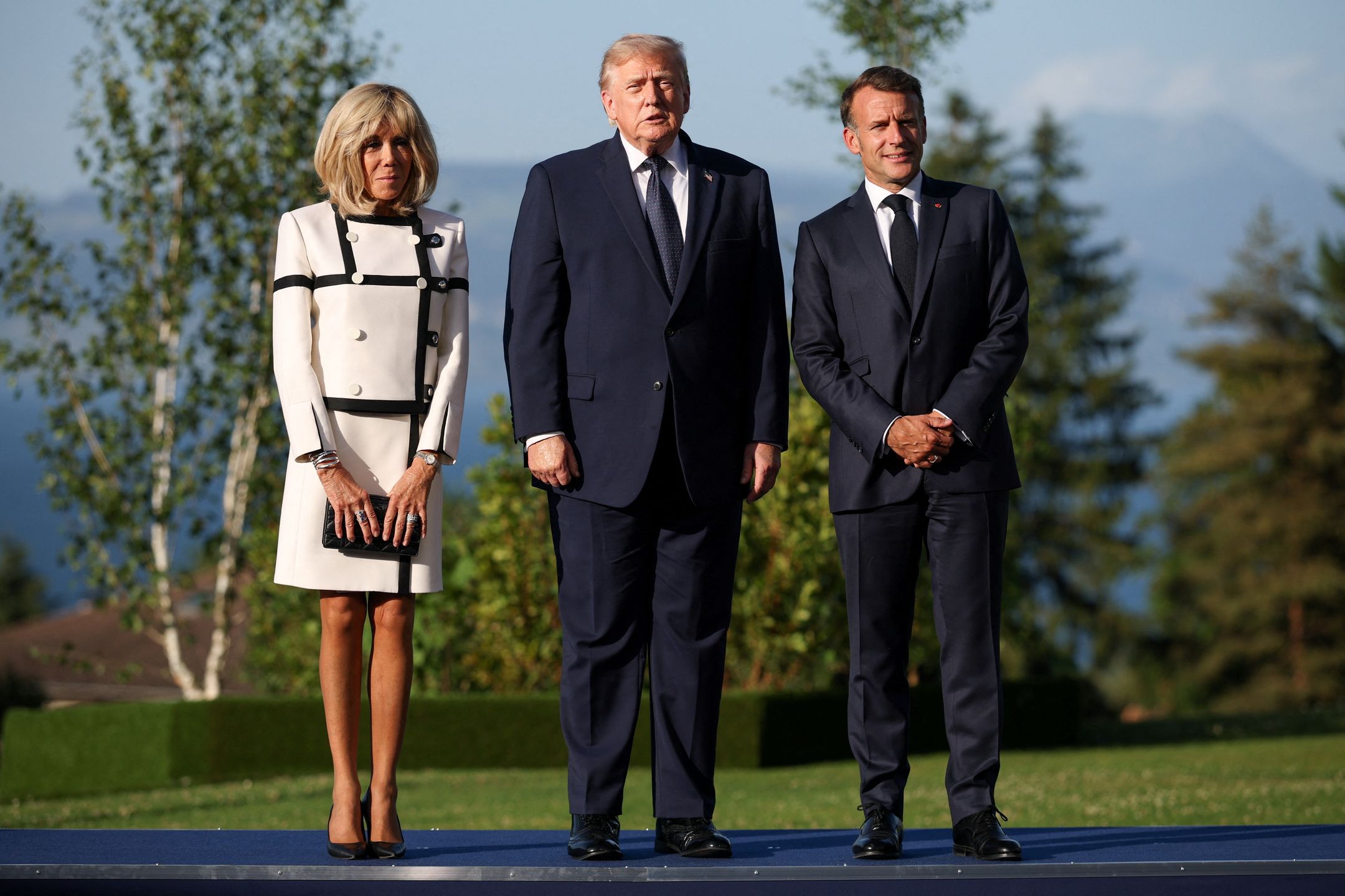 Donald Trump, Emmanuel Macron i Brigitte Macron 