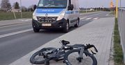 Lublin: Potrącił rowerzystkę i uciekł do domu. Policjanci odnaleźli go po śladach na jezdni