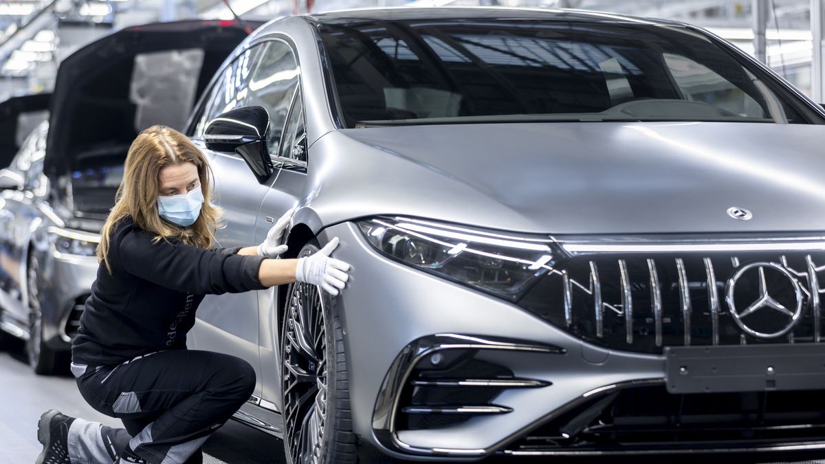 Produkcja Mercedesa EQE