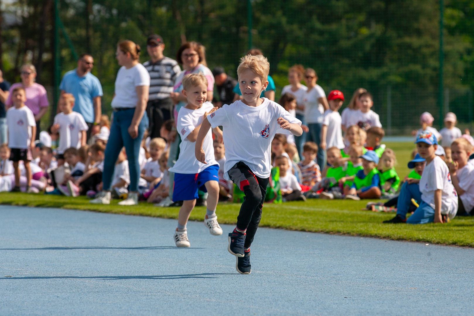 Blisko tysiąc przedszkolaków i uczniów rywalizowało w 6. edycji Fordońskiej Olimpiady Młodzieży. 
