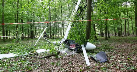 Wielkopolska. Szybowiec rozbił się w lesie. Za sterami 60-letnia kobieta