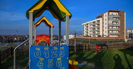Place zabaw przy blokach podniosą ceny mieszkań