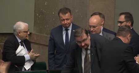 Kaczyński aż zdjął okulary. Wymowna reakcja na głosowanie