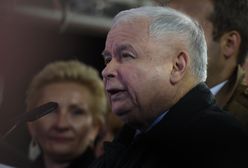 Jarosław Kaczyński był w domu podczas Strajku Kobiet? Świeca w oknie