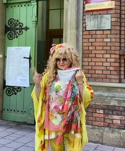 Egzotyczna Magda Gessler skryta za chustą zachęca do głosowania